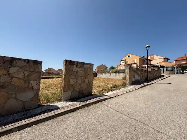 Residential zum Verkauf in Valdemorillo