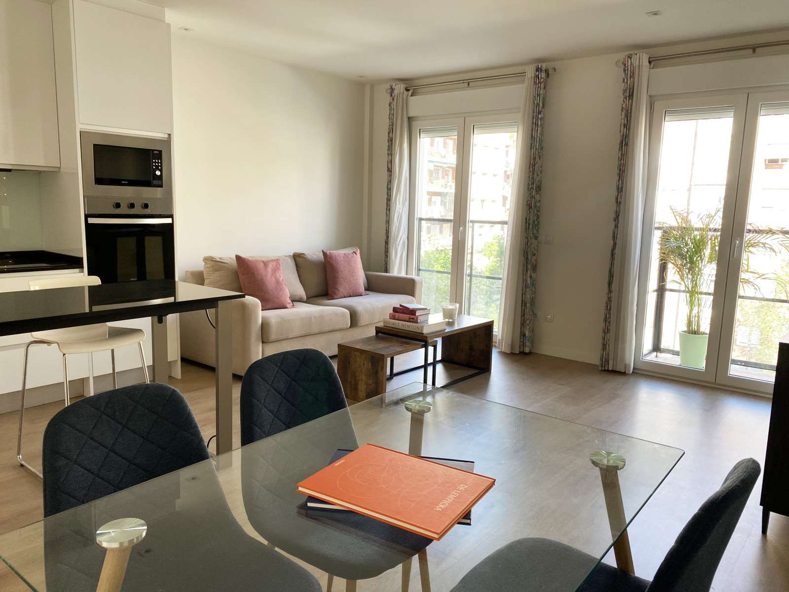 Sala d'estar de Apartament per a compartir en  Madrid Capital amb Aire condicionat, Calefacció i Terrassa