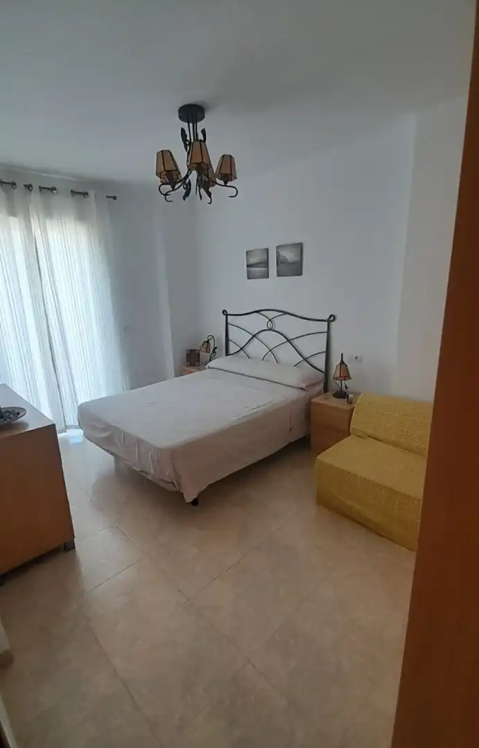 Habitación de Casa adosada en venta en Algarrobo con Calefacción, Jardín privado y Terraza