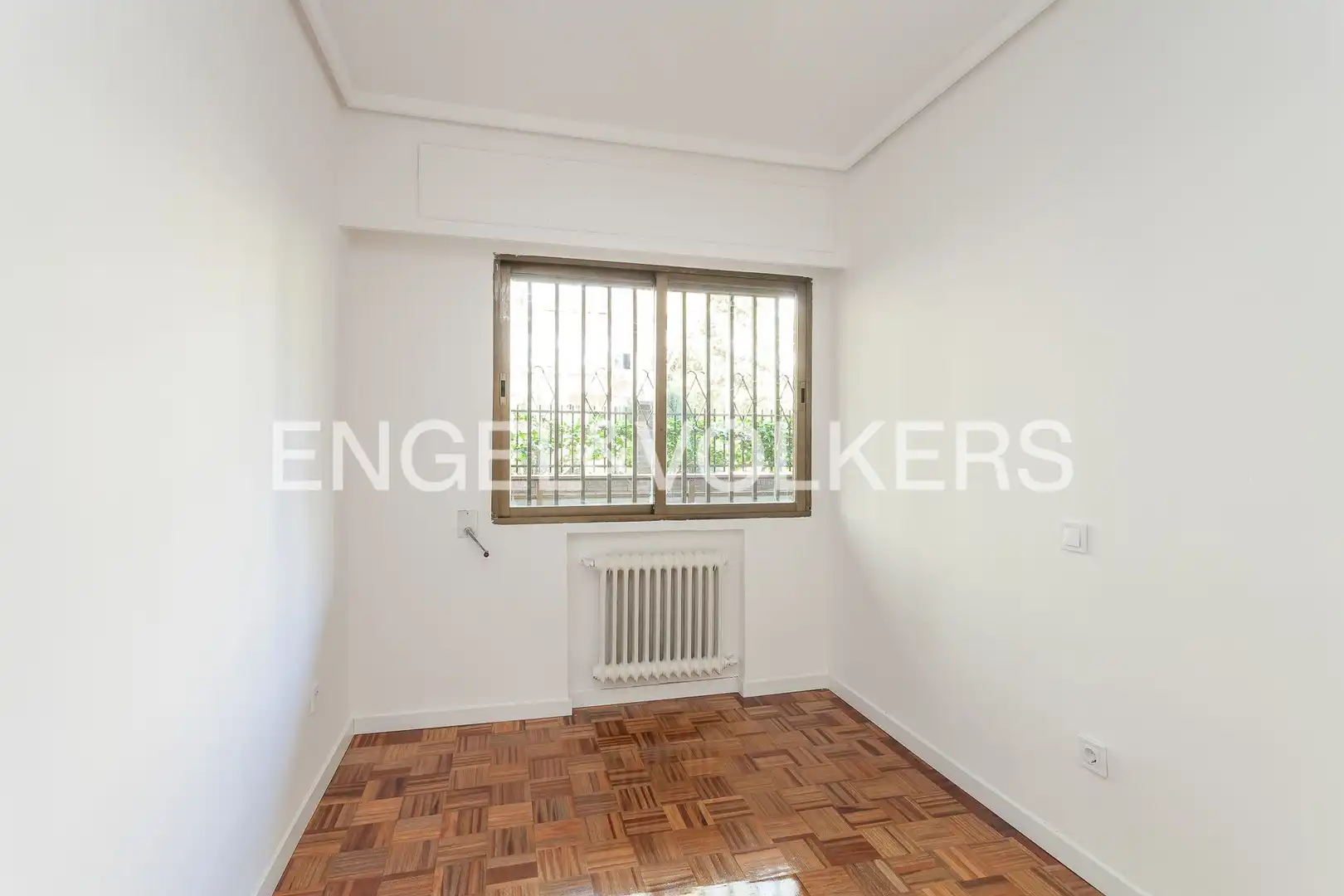Comedor de Apartamento de alquiler en Madrid con Calefacción, Parquet y Terraza