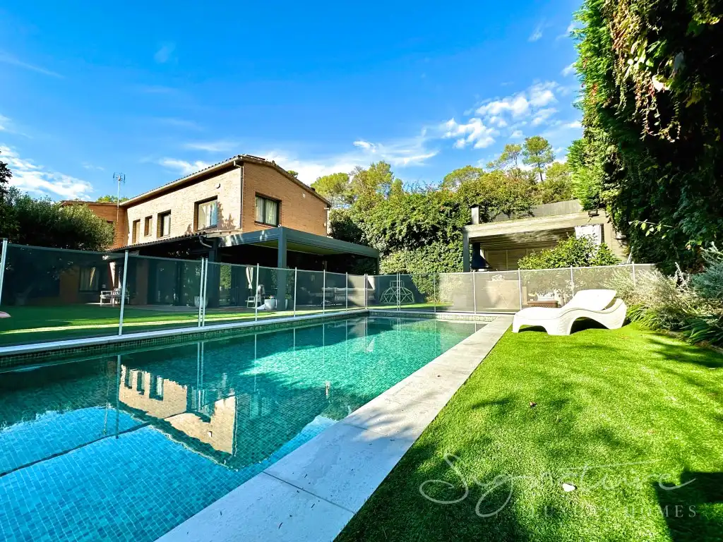 Houses for sale in Golf - Can Trabal