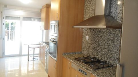 Foto 5 de Casa adosada de alquiler en Alpicat, Lleida