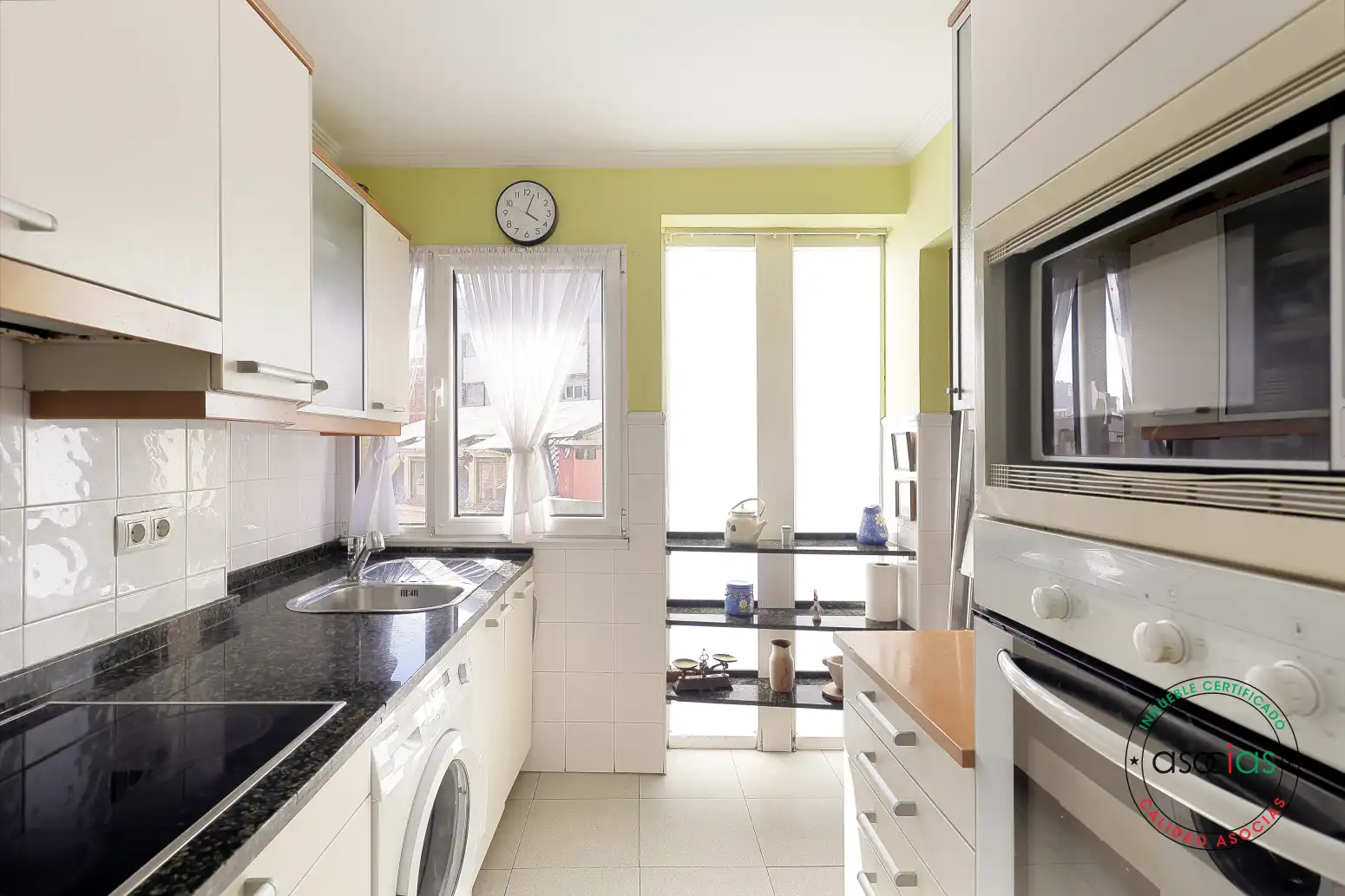 Cocina de Piso en venta en Gijón  con Calefacción, Parquet y Terraza