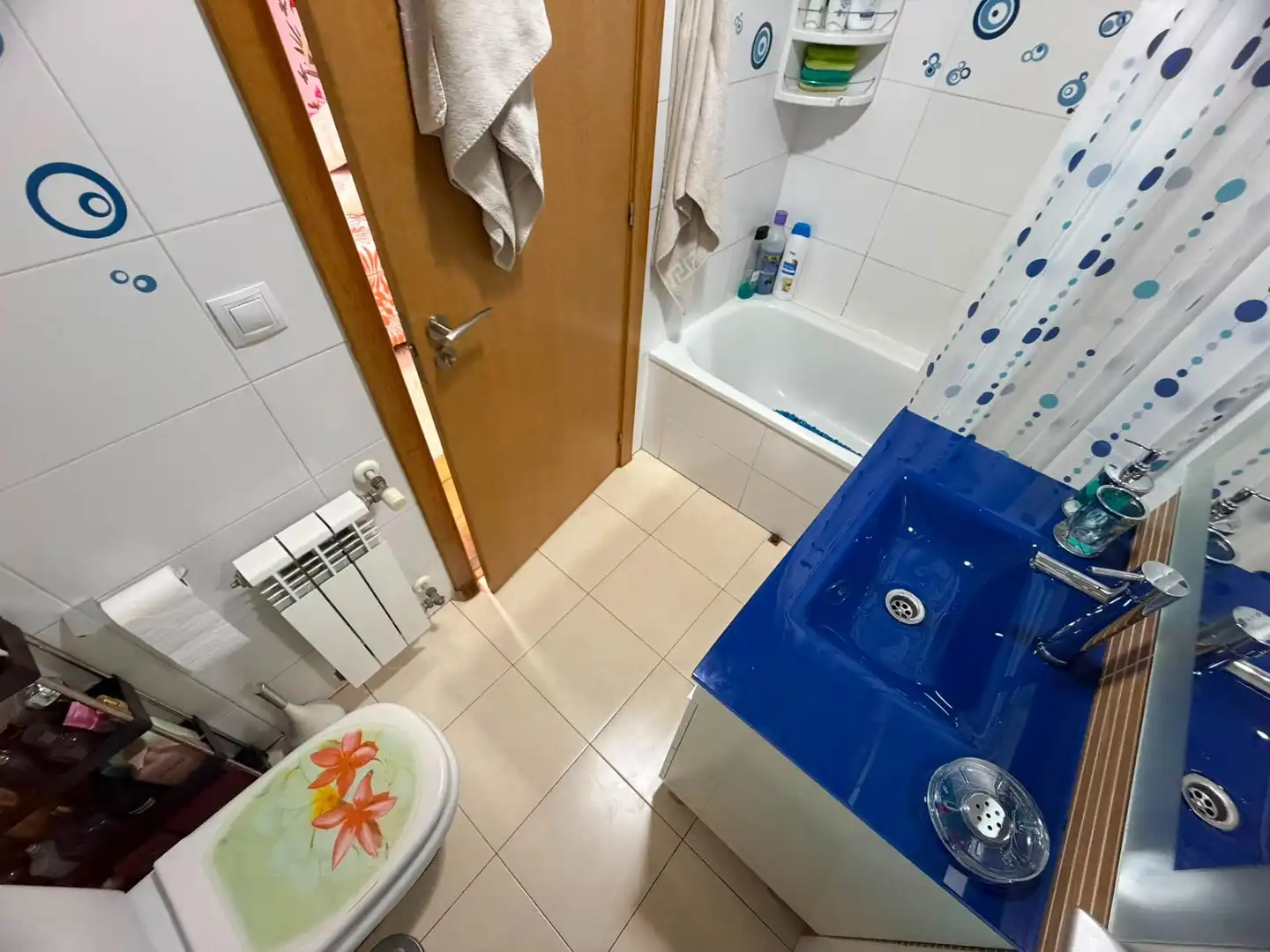 Bany de Dúplex en venda en San Cibrao das Viñas amb Calefacció, Traster i Moblat