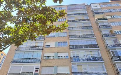 Vista exterior de Pis en venda en Burgos Capital amb Terrassa