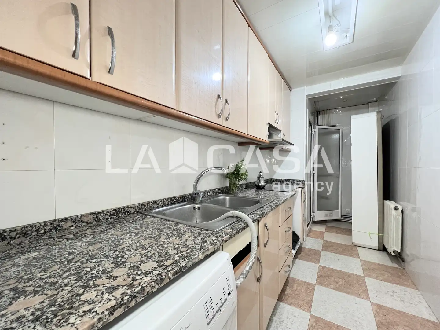 Cocina de Planta baja en venta en Badalona con Calefacción