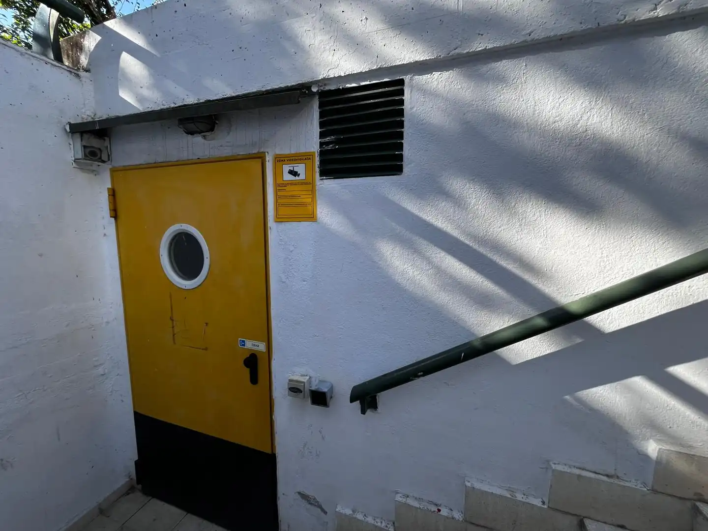Vista exterior de Garaje en venta en Madrid