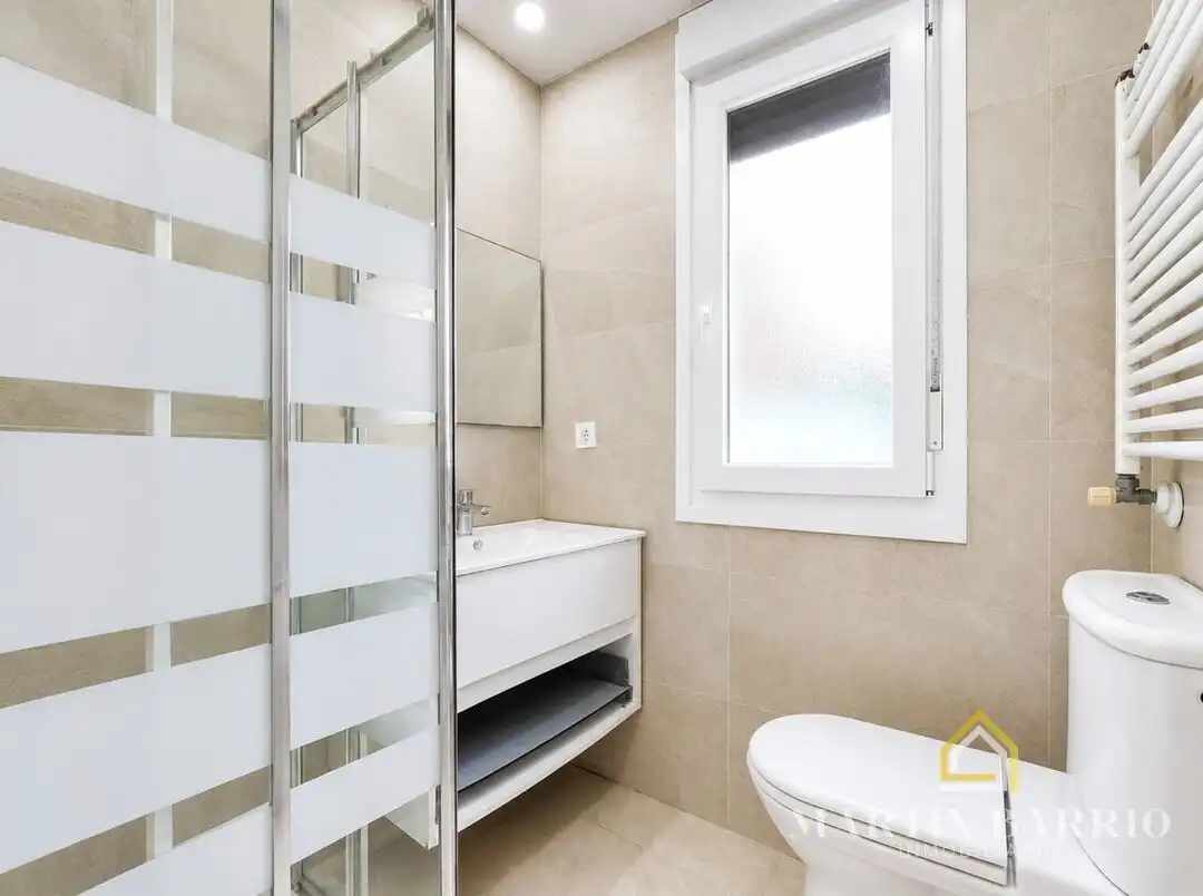 Flat with terrace for sale in Miguel de Cervantes Kalea, imagen 16