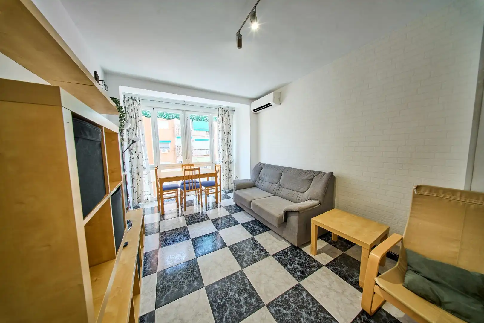 Wohnzimmer von Wohnung zur Miete in Granada