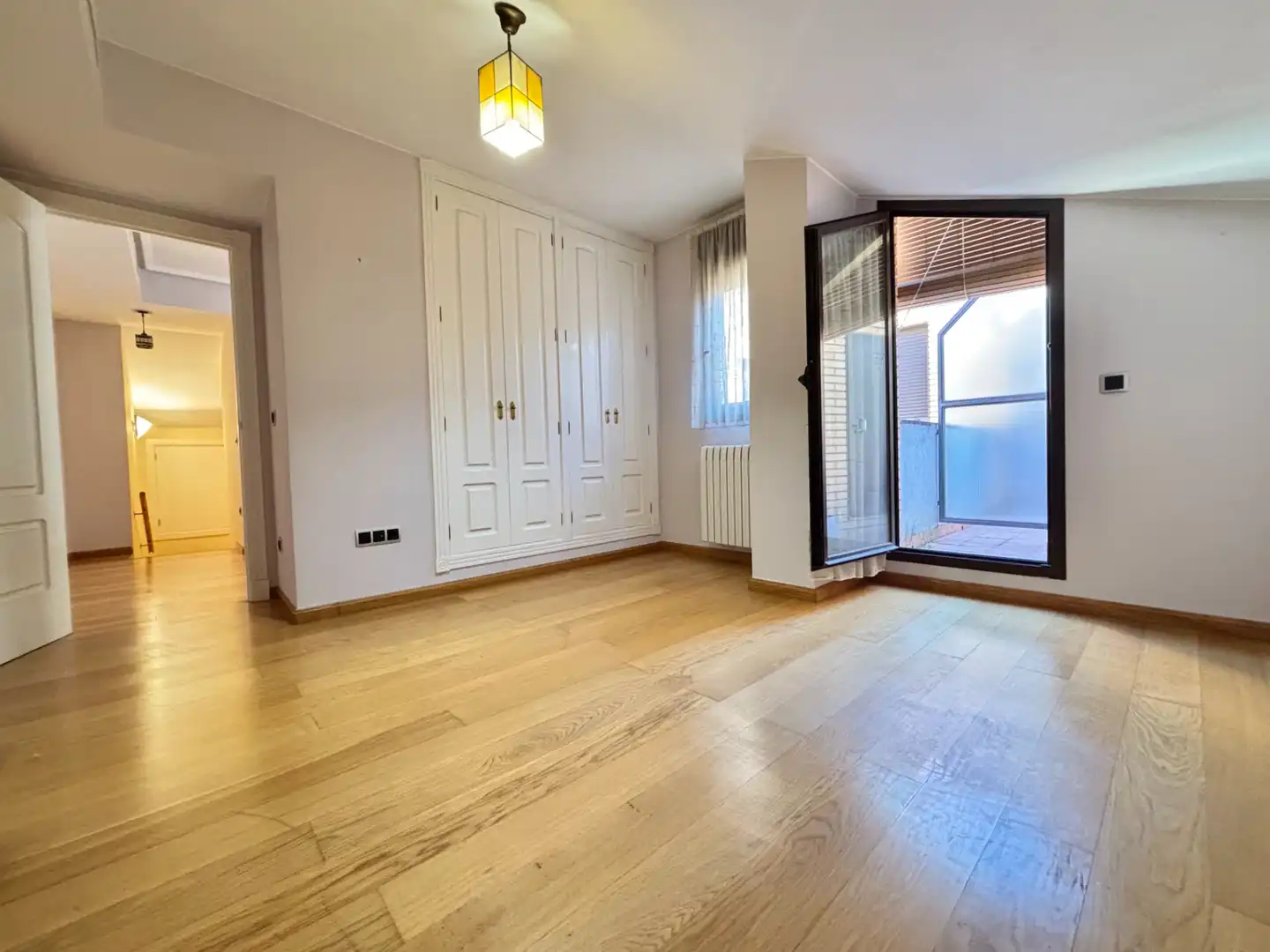 Schlafzimmer von Maisonette zum Verkauf in Zaragoza mit Klimaanlage, Heizung und Parkett