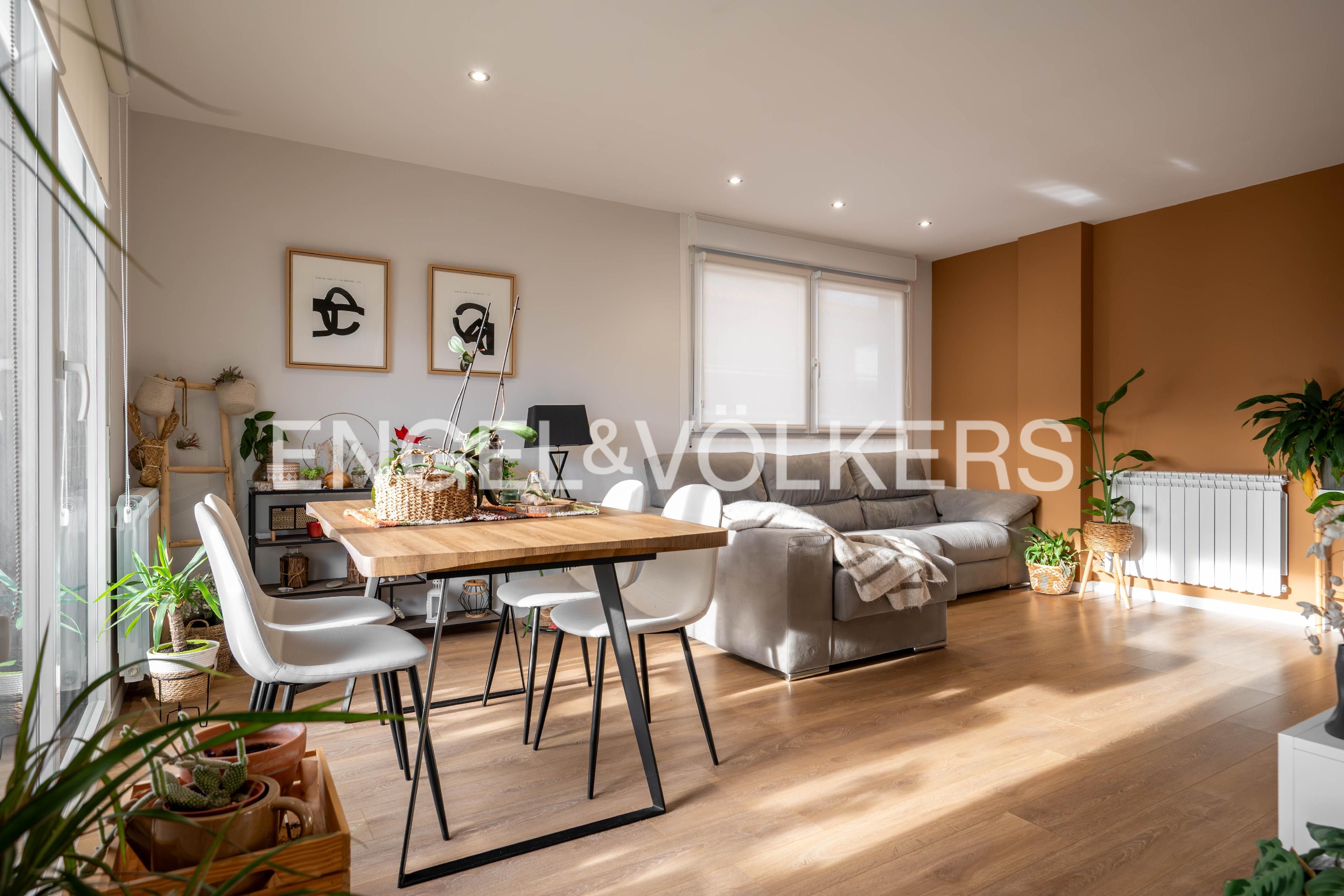 Sala d'estar de Apartament en venda en Lasarte-Oria amb Calefacció, Parquet i Terrassa