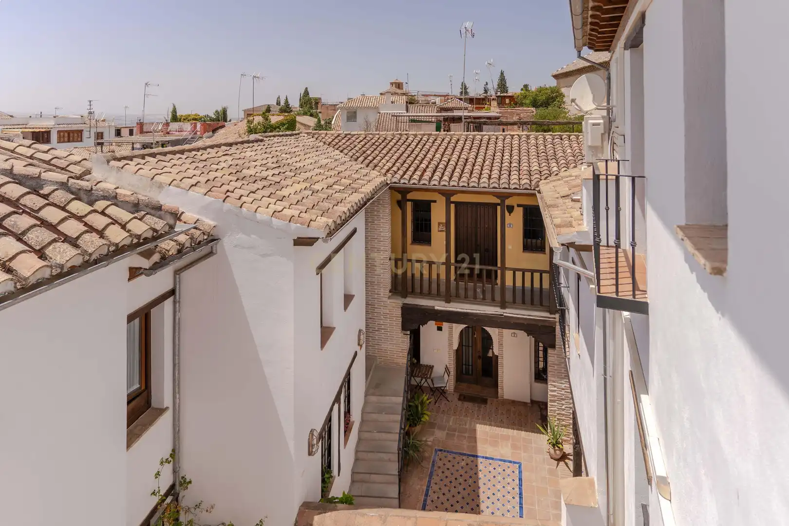 Vista exterior de Pis en venda en Granada amb Aire condicionat