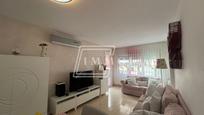 Living room of Flat for sale in Premià de Mar  with Air Conditioner, Terrace and Balcony