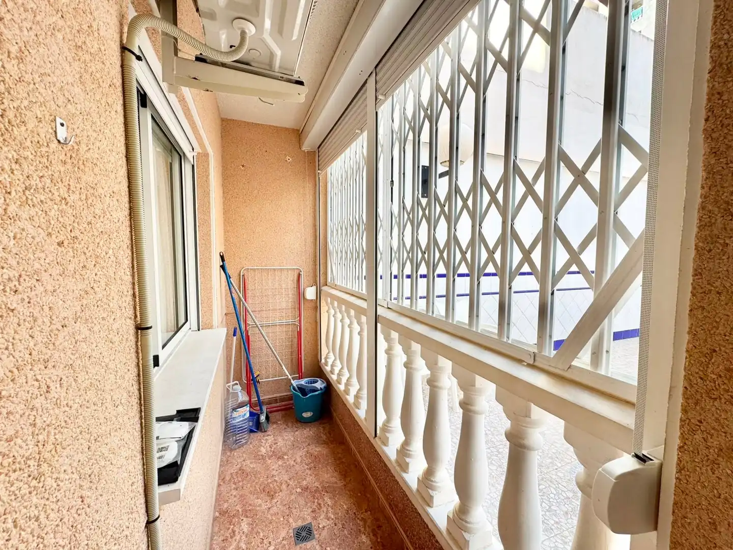 Terraza de Planta baja de alquiler en Torrevieja con Aire acondicionado, Piscina y Amueblado