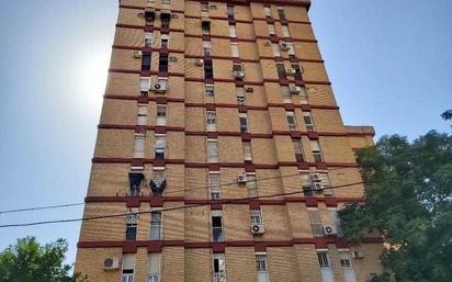 Exterior view of Flat for sale in  Sevilla Capital