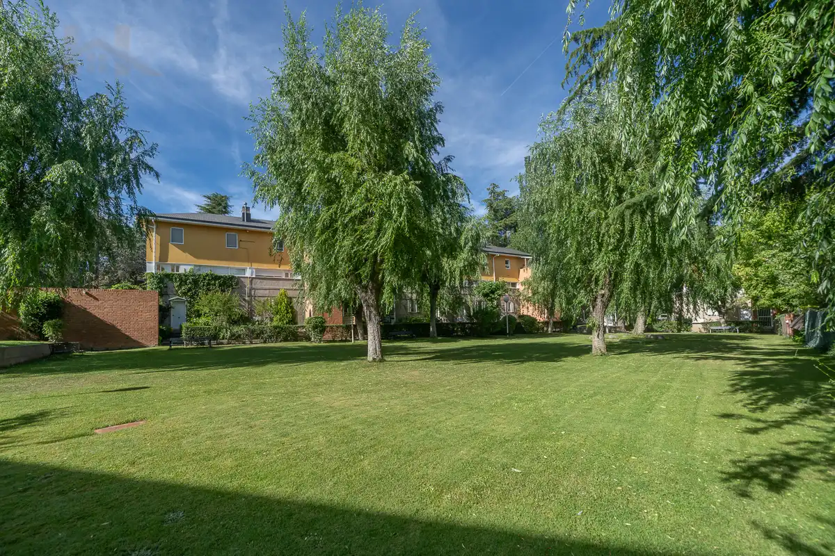 Jardí de Pis en venda en El Escorial amb Aire condicionat, Calefacció i Parquet