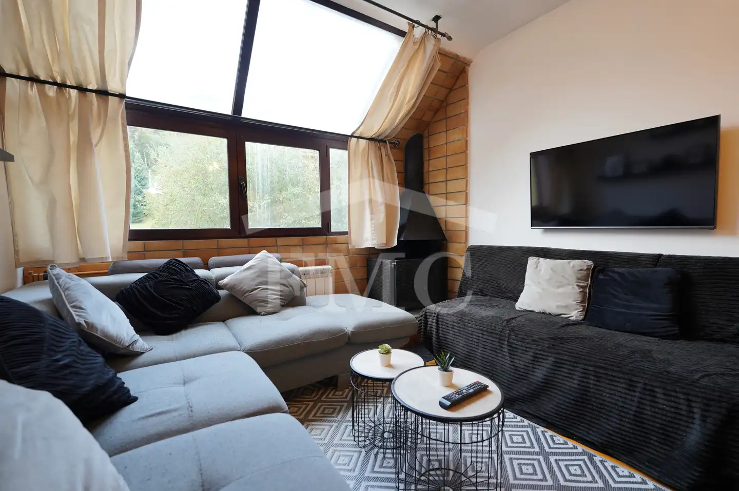 Living room of Flat for rent in Alp  with Heating, Parquet flooring and Storage room
