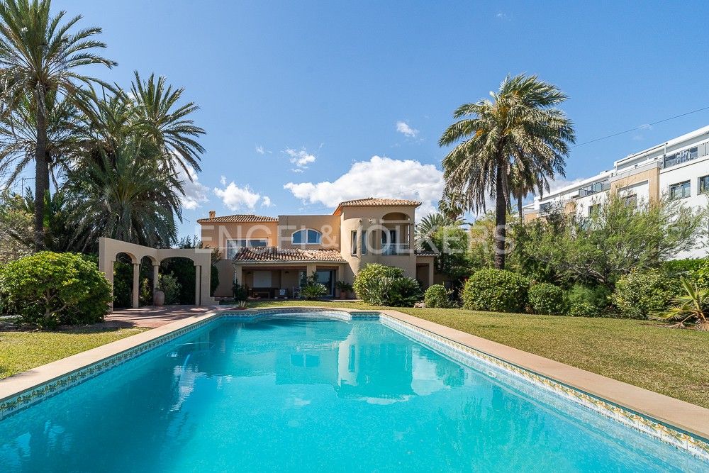 Exterior view of House or chalet to rent in Dénia  with Air Conditioner, Heating and Private garden