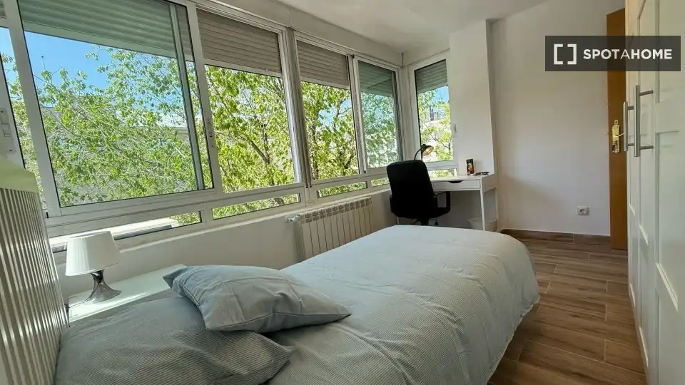 Room in Casco Histórico de Barajas