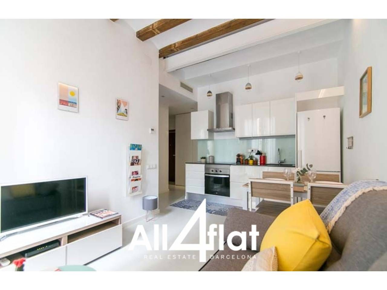 Vista exterior de Pis de lloguer en  Barcelona Capital amb Aire condicionat, Calefacció i Moblat