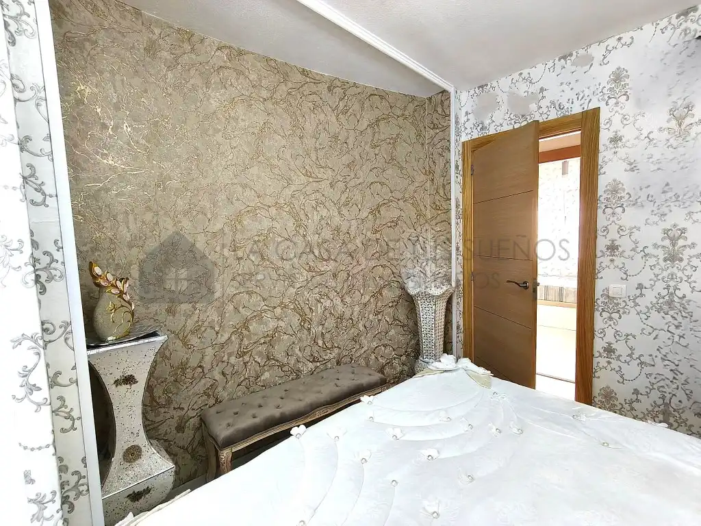 Schlafzimmer von Einfamilien-Reihenhaus zum Verkauf in Petrer