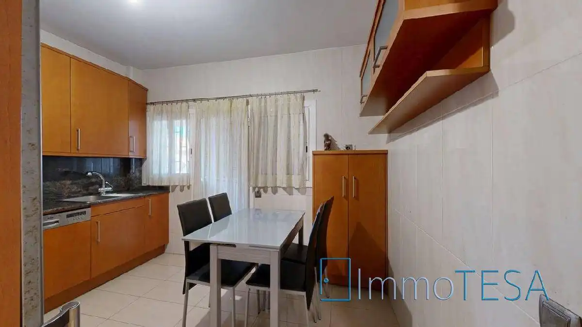 Cocina de Piso en venta en Barberà del Vallès con Calefacción, Trastero y Balcón