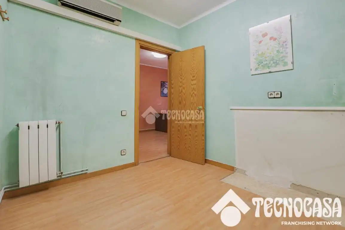 Habitación de Piso en venta en Canovelles con Aire acondicionado y Balcón