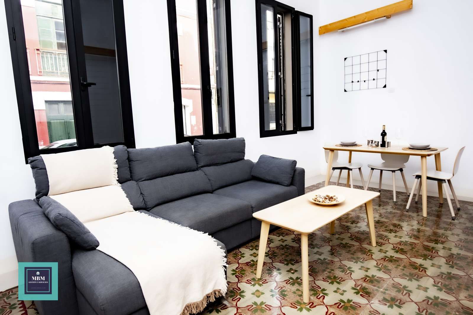 Sala d'estar de Apartament per a compartir en Las Palmas de Gran Canaria amb Aire condicionat, Terrassa i Moblat