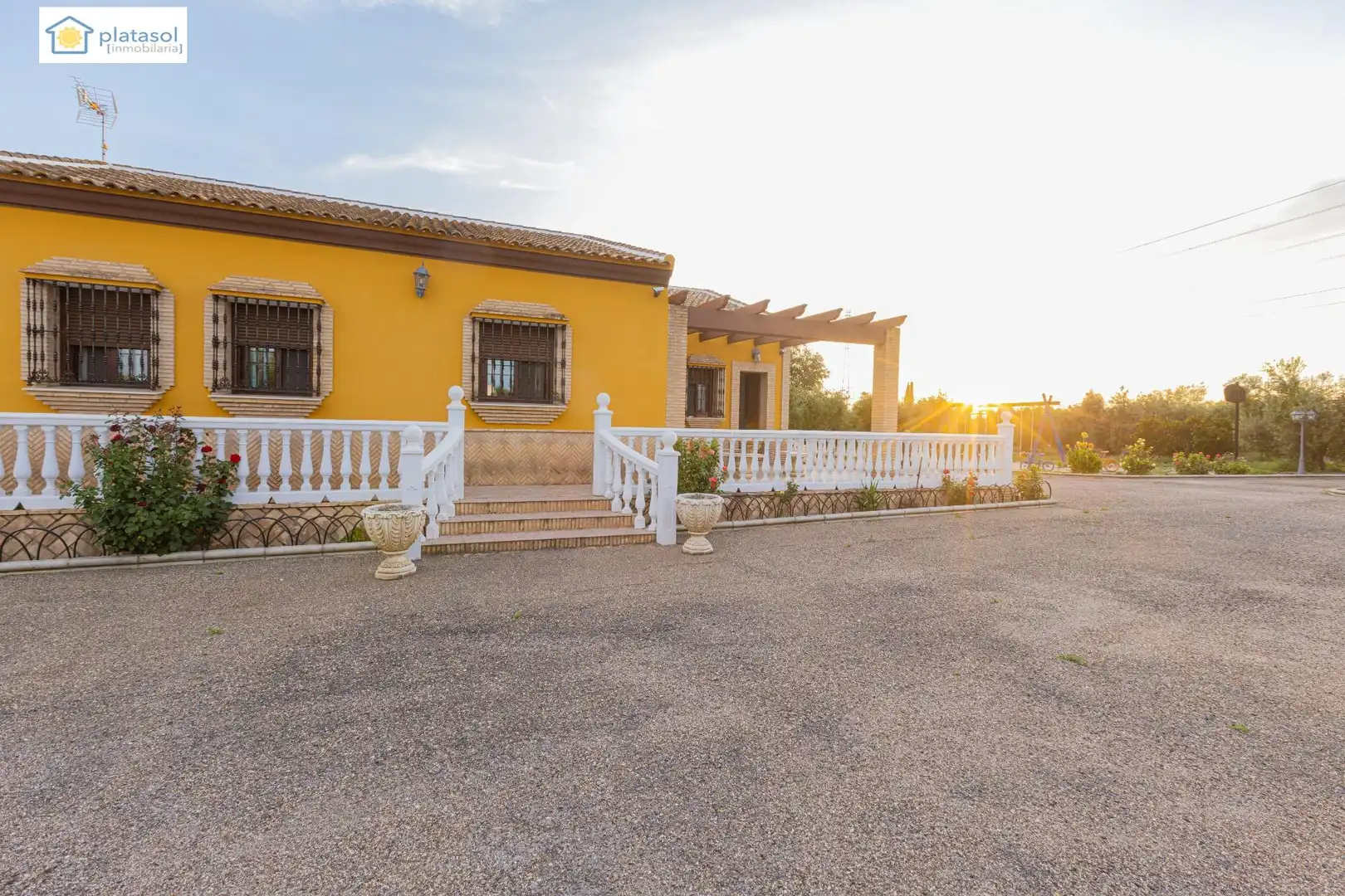 Vista exterior de Finca rústica en venta en Chucena con Aire acondicionado, Calefacción y Jardín privado