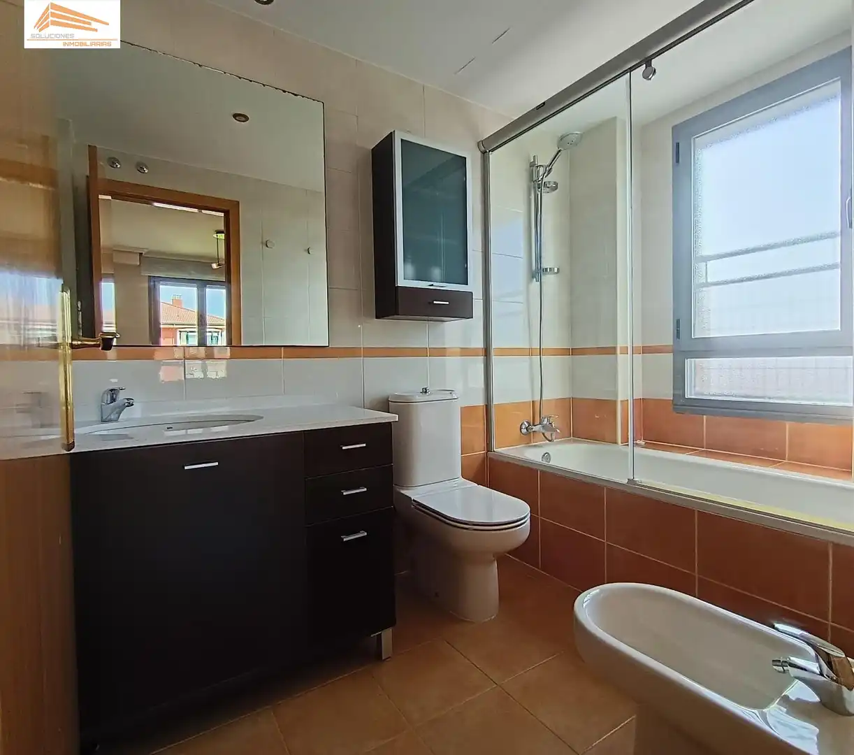 Badezimmer von Wohnung zum Verkauf in Valladolid mit Heizung, Privatgarten und Abstellraum