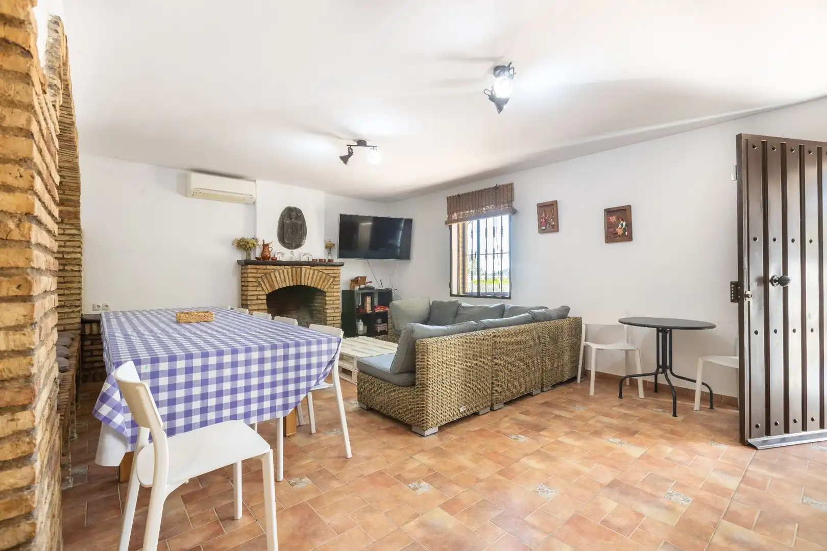 Sala de estar de Edificio en venta en Gilena