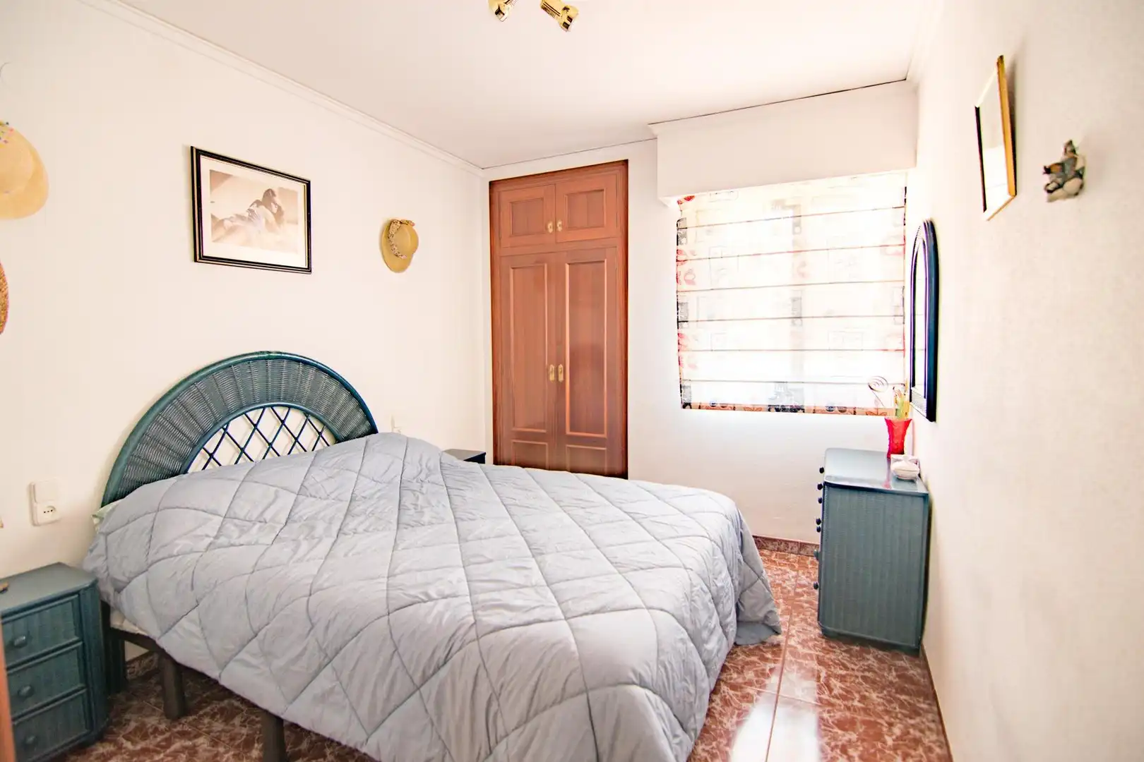 Schlafzimmer von Wohnungen zum Verkauf in Gandia mit Klimaanlage, Privatgarten und Terrasse