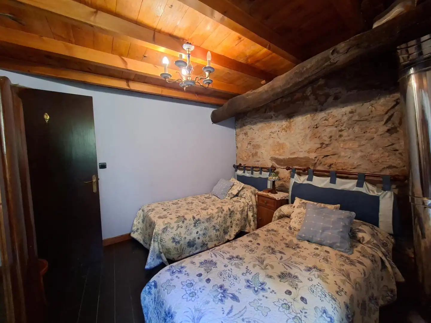 Dormitori de Finca rústica en venda en Borrenes amb Terrassa i Balcó