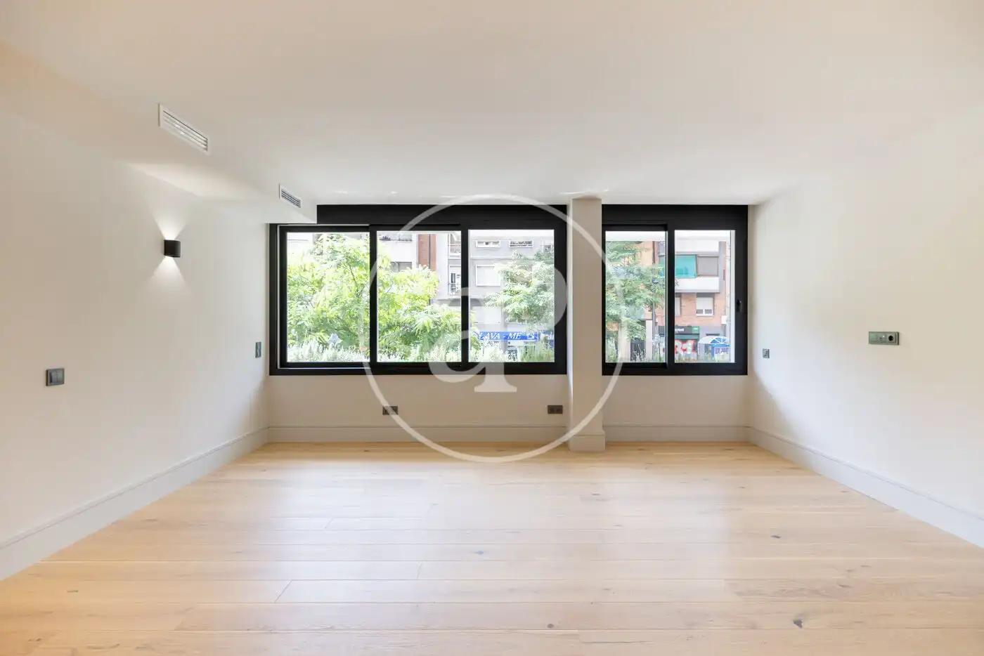 Sala de estar de Piso en venta en Barcelona con Aire acondicionado, Calefacción y Amueblado