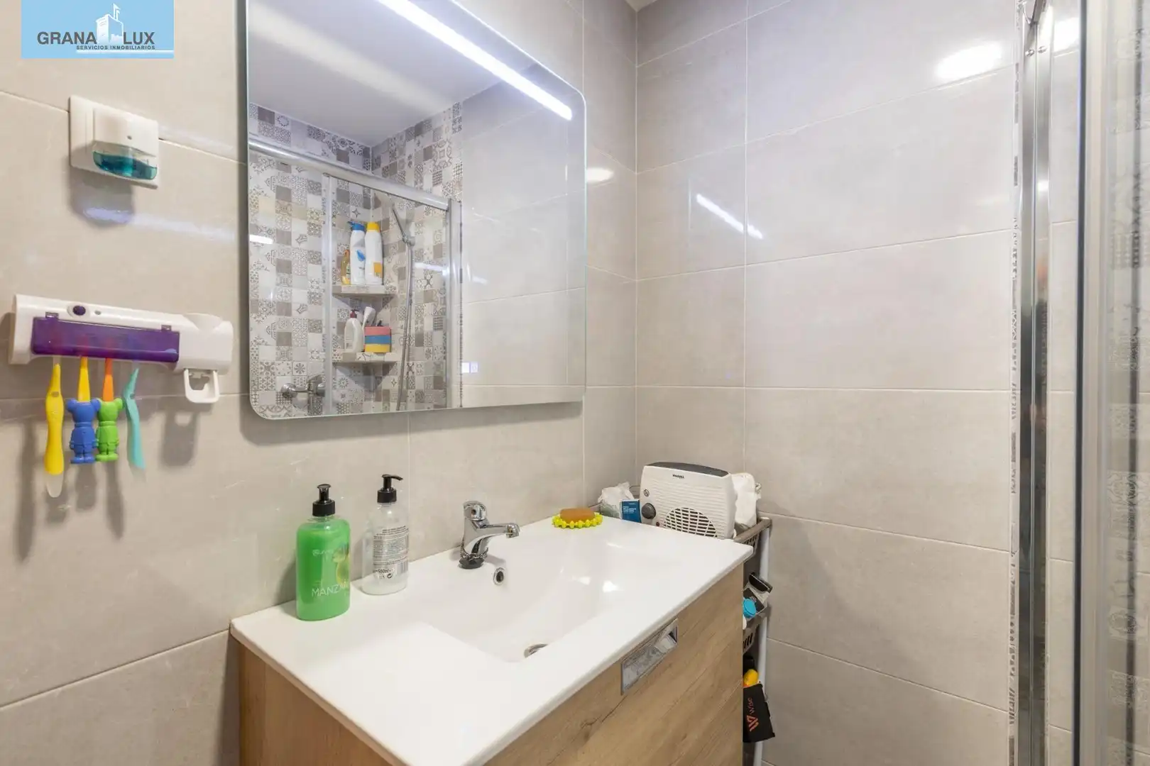 Flat with terrace for sale in Calle de Laureado López Muñoz, imagen 18