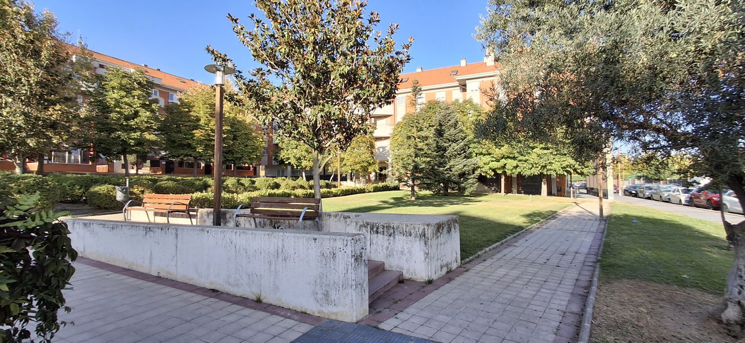 Piso de alquiler en JOSE LUIS LASA, La Vega