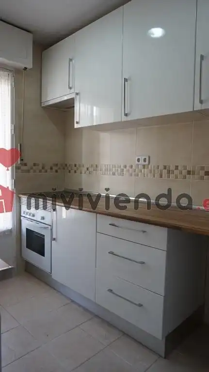 Wohnung zur Miete in Plaza de la Virgen del Romero, Concepción
