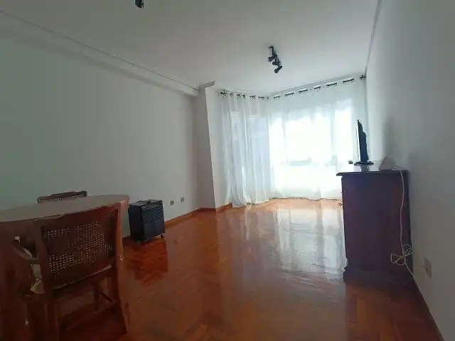 Living room of Flat for sale in Vigo   with Heating, Parquet flooring and Oven