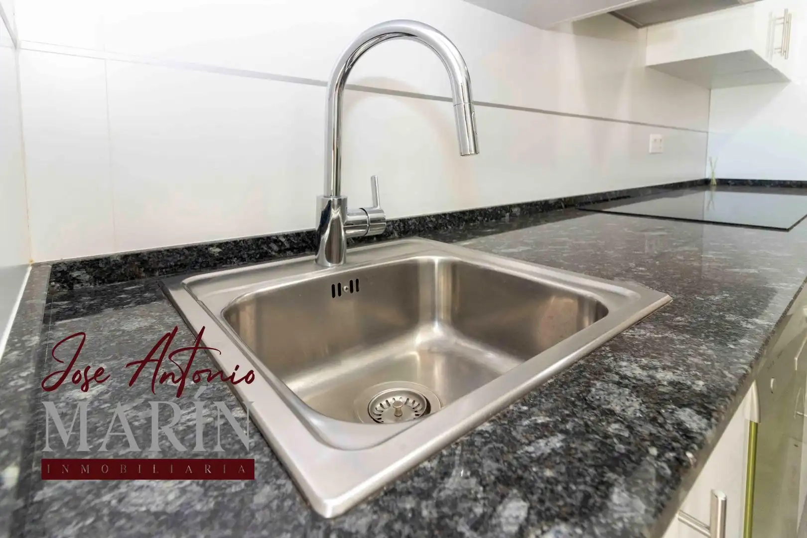 Cuina de Apartament en venda en Badajoz amb Aire condicionat, Calefacció i Jardí privat