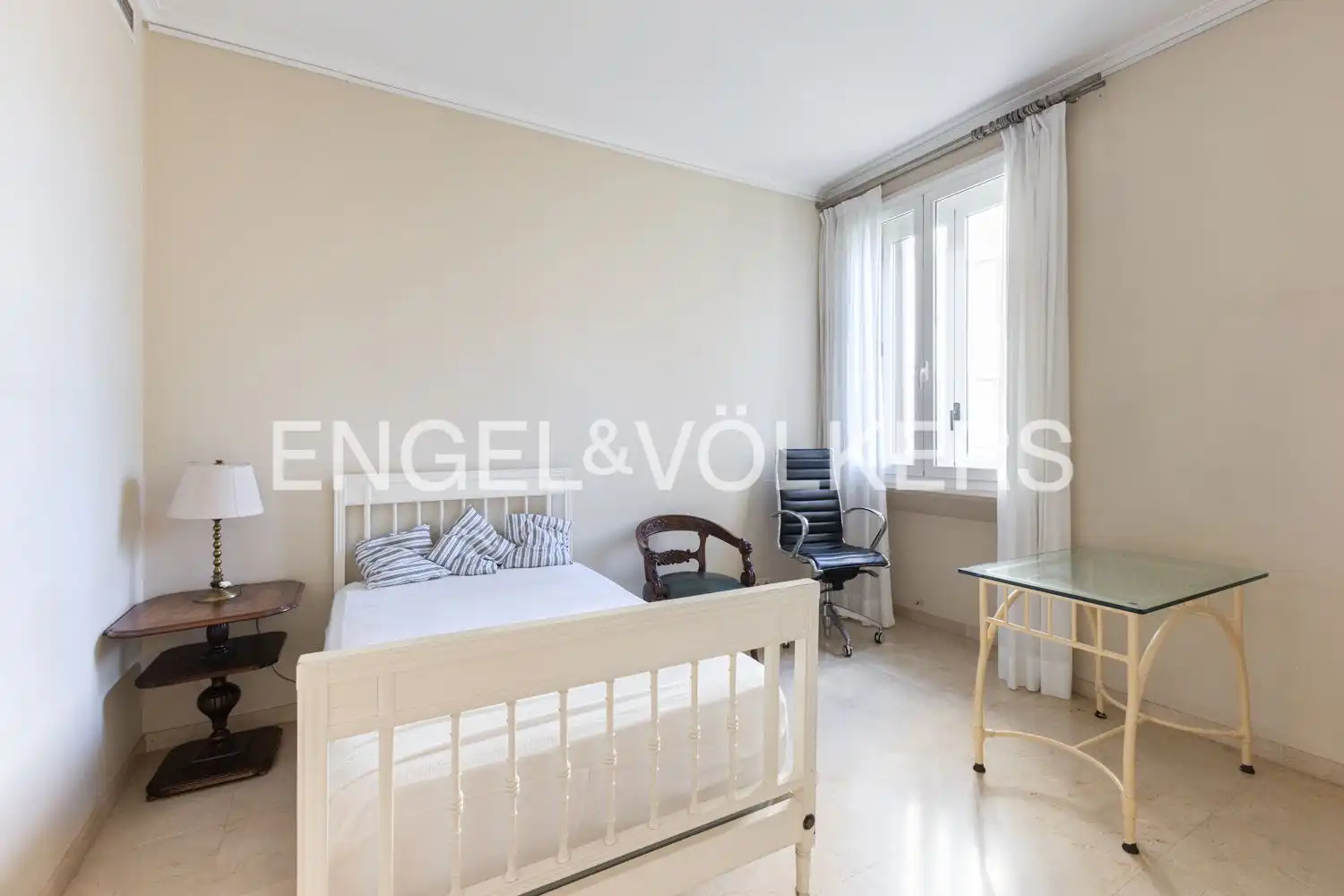 Habitación de Piso en venta en Valencia con Aire acondicionado, Calefacción y Balcón