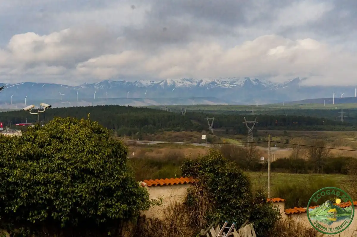 Vista exterior de Casa o chalet en venta en Villagatón con Aire acondicionado, Calefacción y Jardín privado