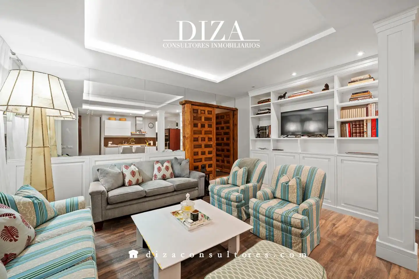 Living room of Ground floor for sale in Madrid  with Air Conditioner, Heating and Parquet flooring