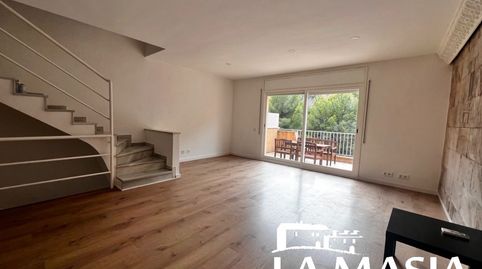 Foto 2 de Casa adosada en venta en Les Botigues de Sitges, Sitges