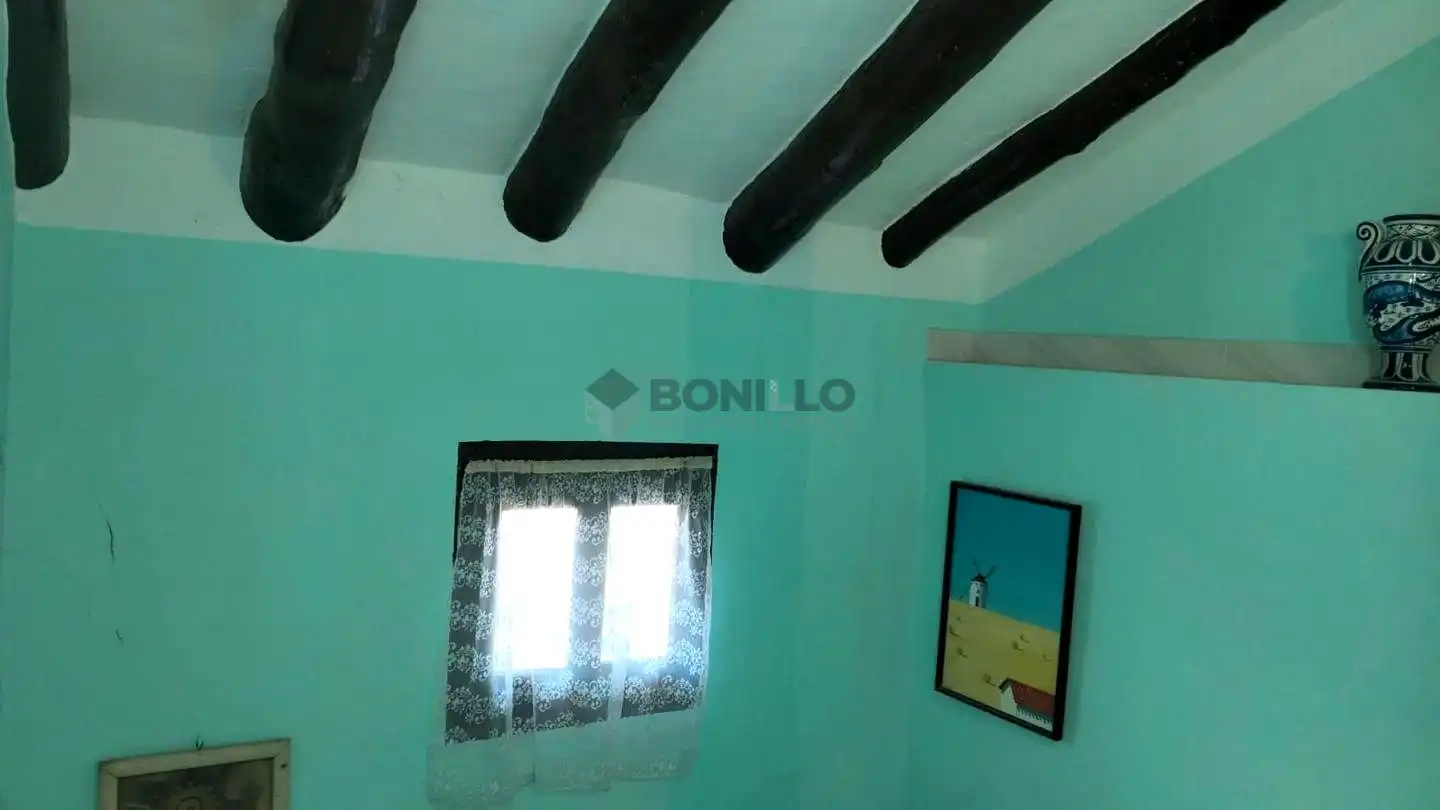 Habitación de Casa o chalet en venta en Utrillas con Terraza, Amueblado y Balcón