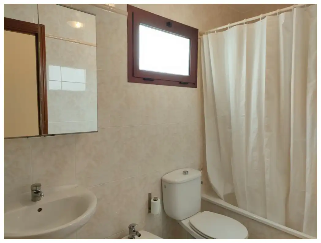 Baño de Piso de alquiler en Las Palmas de Gran Canaria con Amueblado