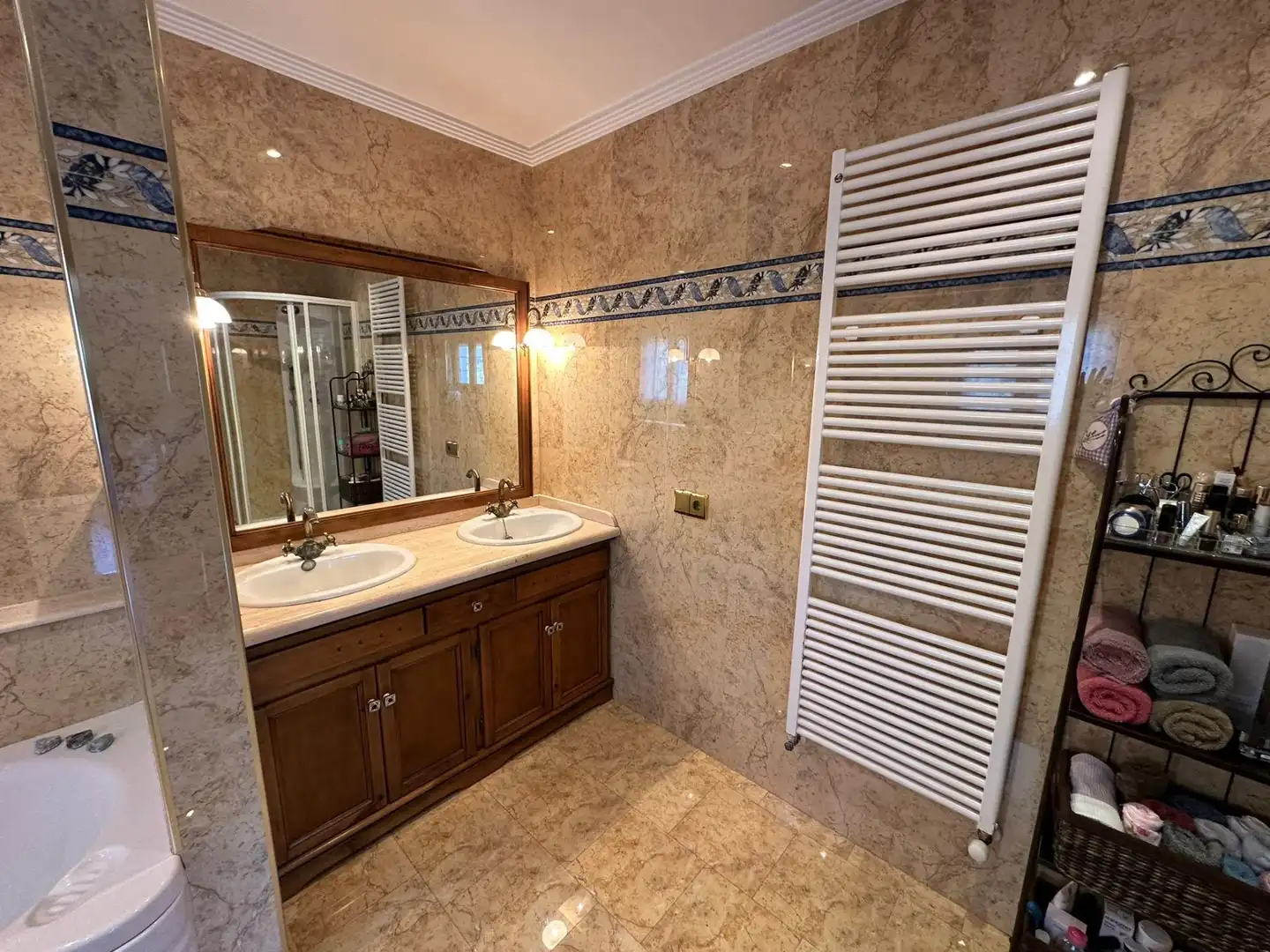 Bany de Casa o xalet en venda en Benicasim / Benicàssim amb Aire condicionat, Jardí privat i Terrassa
