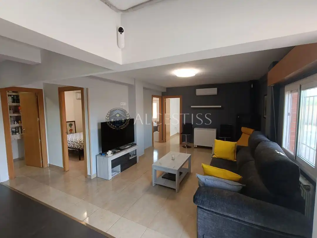 Sala d'estar de Casa o xalet en venda en El Viso de San Juan amb Aire condicionat, Calefacció i Jardí privat