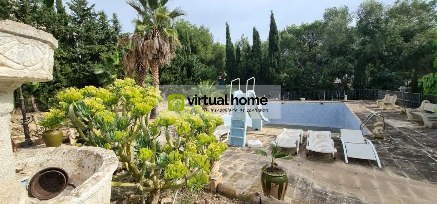Vista exterior de Casa o xalet en venda en Benidorm amb Traster, Piscina i Moblat
