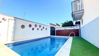 Swimming pool of Single-family semi-detached for sale in Los Barrios  with Swimming Pool