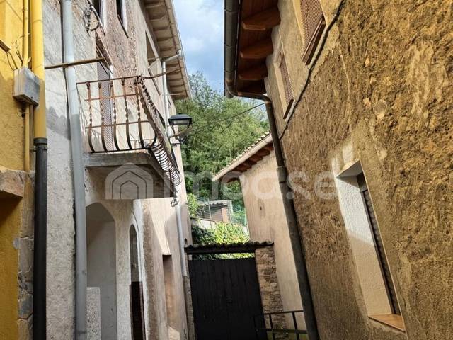 Casa adosada en Venta en La Pobla de Lillet
